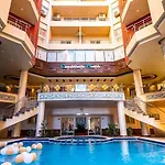 Hurghada 2Bed Beachfront On-The-Beach Apartment